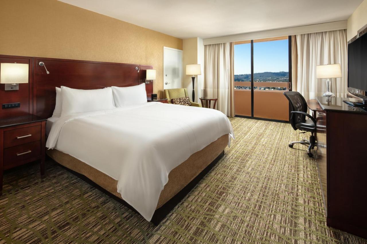 San Diego Marriott La Jolla Exterior photo
